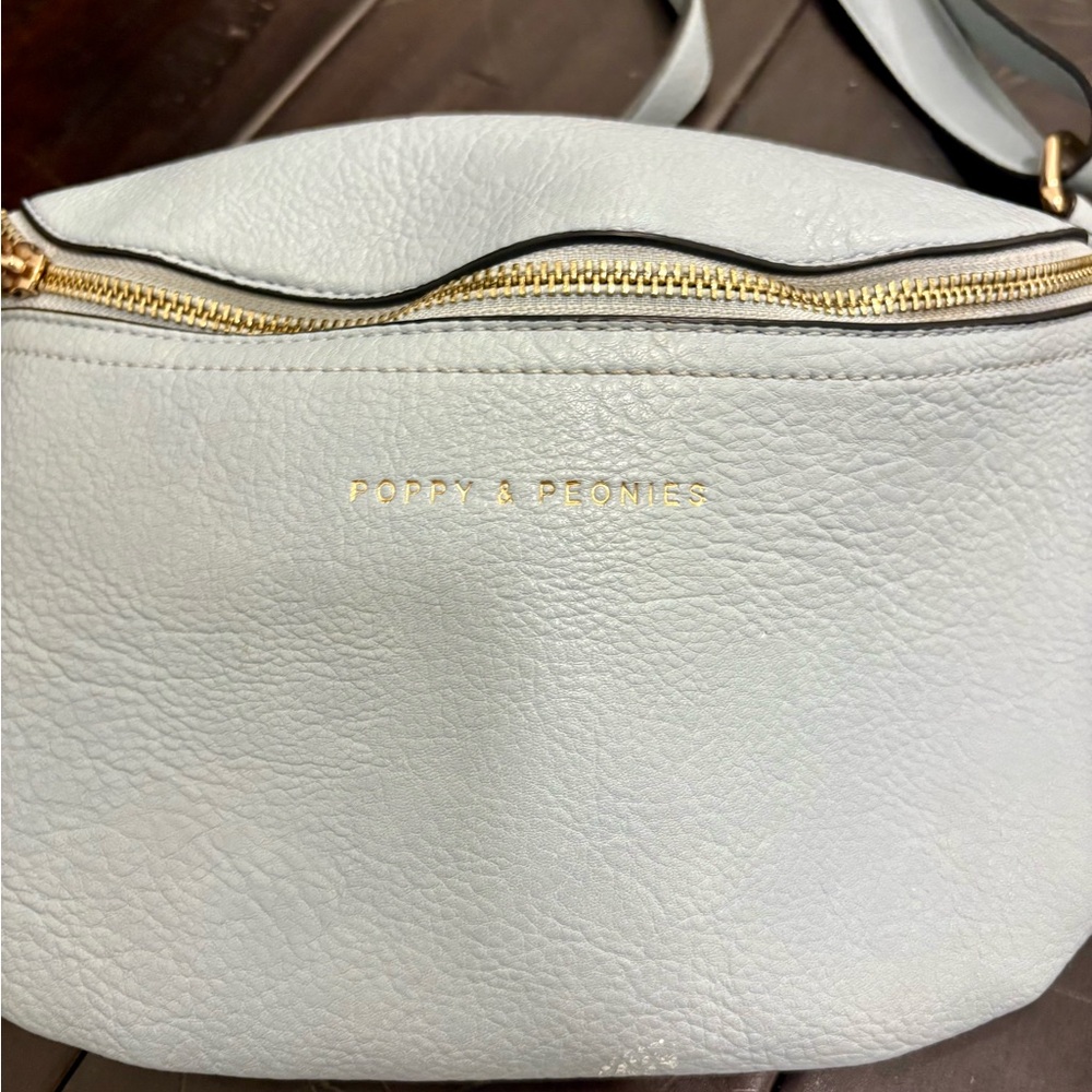 Poppy & Peonies Light Gray Crossbody Bag